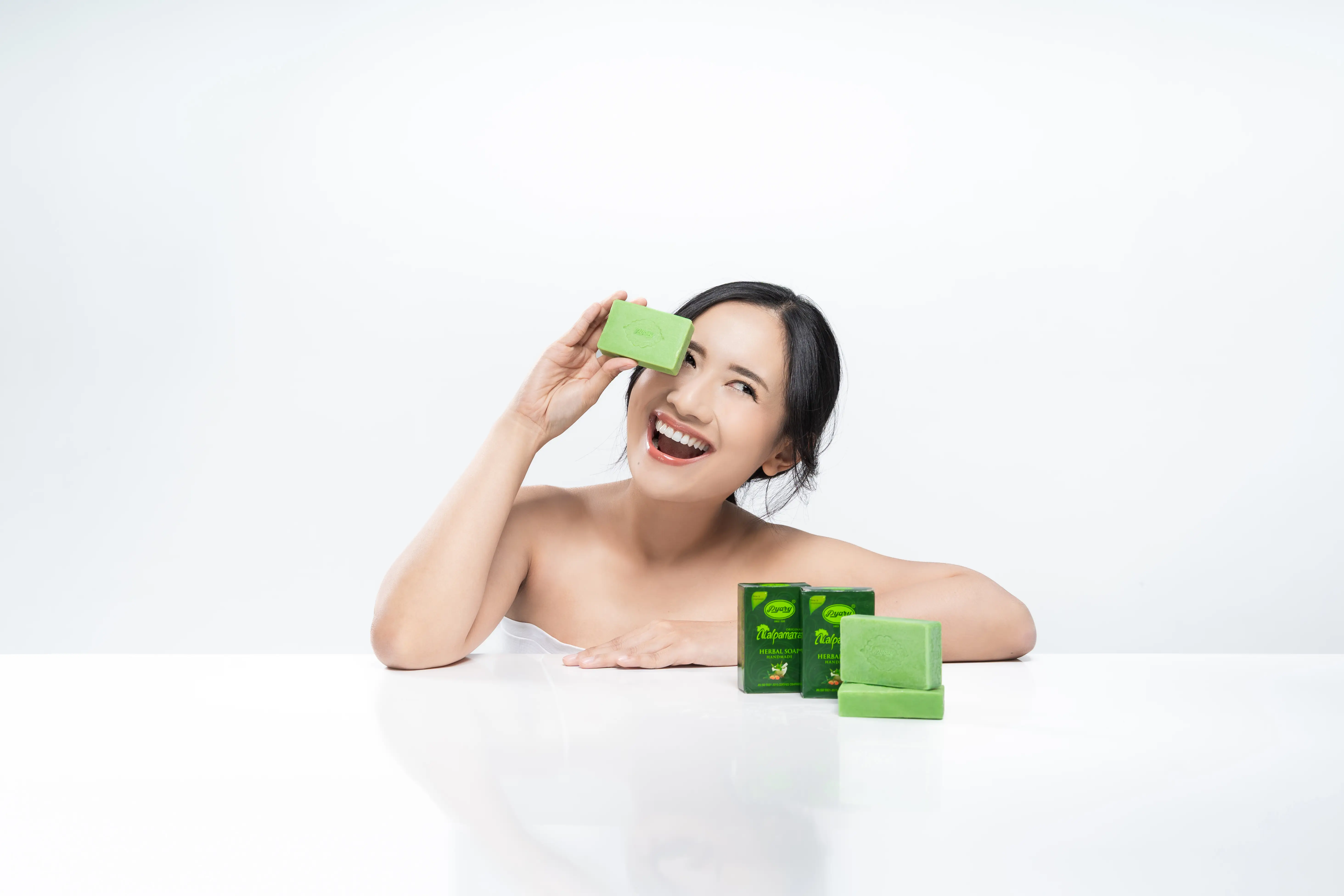 Nalpamara Herbal Whitening Soap